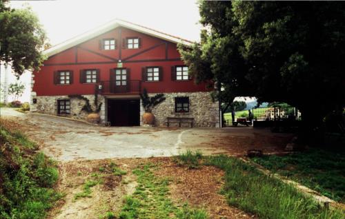 fachada 1 casa rural kurtxia en Vizcaya