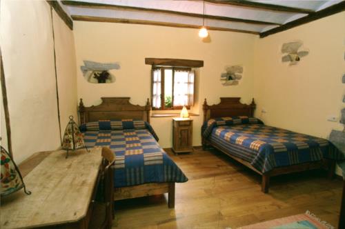 habitación doble casa rural etxeberri en gipuzkoa